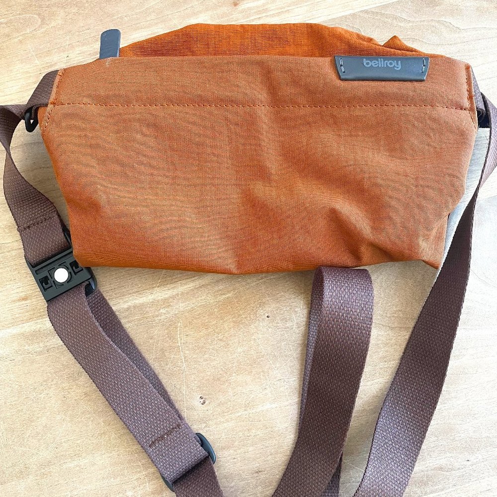 Bellroy mini sling